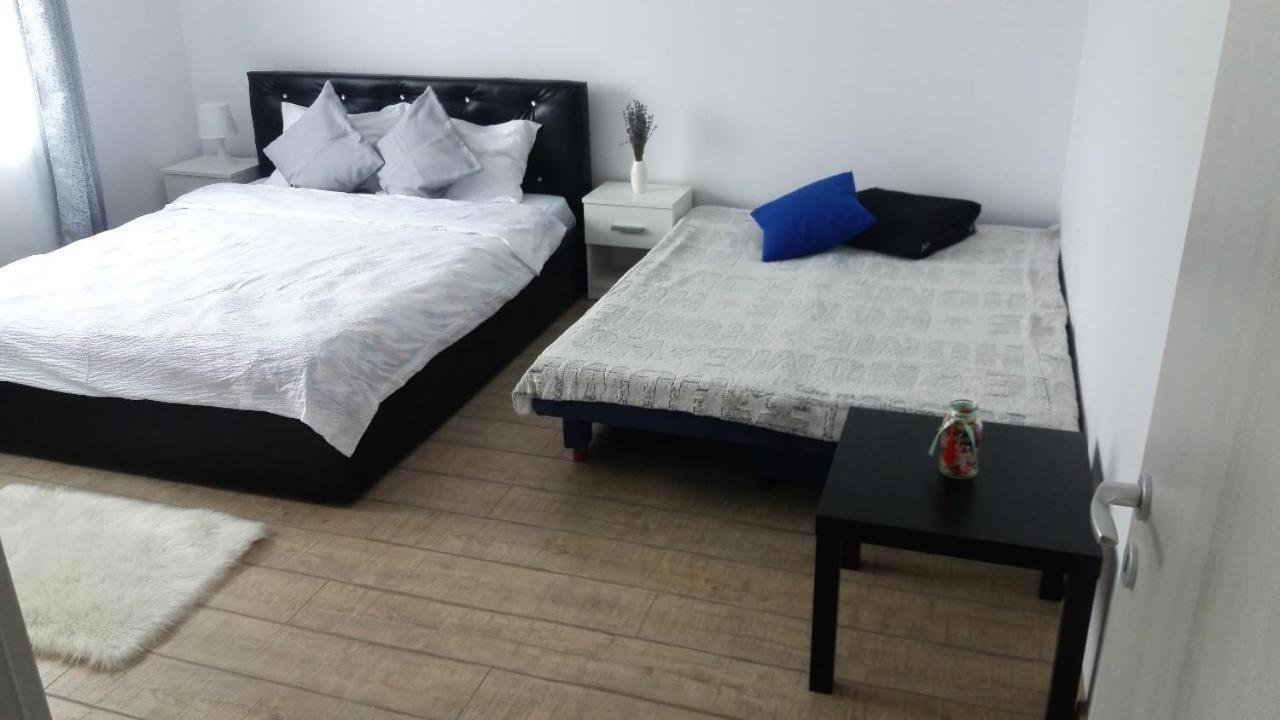 Cazare Apartament Rasnov 아파트 외부 사진